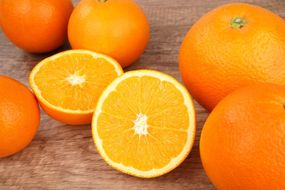 ネーブルオレンジ 約10kg サイズおまかせ アルギット 栽培 国産 甘い おいしい ジューシー 皮 薄い 完熟 期間限定 フルーツ 果物 人気 おすすめ 高級 こだわり ギフト 旬 山崎農園 和歌山 DT25