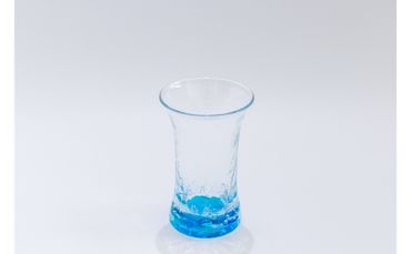 [RYUKYU GLASS WORKS 海風]オキナワオーシャン ビアグラス(広口) 琉球ガラス 読谷村 コップ 夏 ブルー クリア 沖縄 ガラス工房 コバルト うちなーすぐりむん 清涼感 地場産品 手作り 人気商品 サイズ違い有 プレゼントに 涼しさ演出 ギフトに オススメ 伝統工芸品