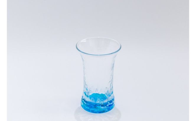 【RYUKYU GLASS WORKS 海風】オキナワオーシャン　ビアグラス（広口） 琉球ガラス 読谷村 コップ 夏 ブルー クリア 沖縄 ガラス工房 コバルト うちなーすぐりむん 清涼感 地場産品 手作り 人気商品 サイズ違い有 プレゼントに 涼しさ演出 ギフトに オススメ 伝統工芸品