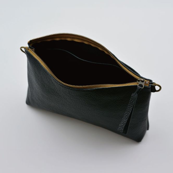 益子の革工房maharoのショルダーポーチ（M）ブラック｜栃木県 益子町 ふるさと納税 ショルダーポーチ 牛革 手作り（AX106-3）