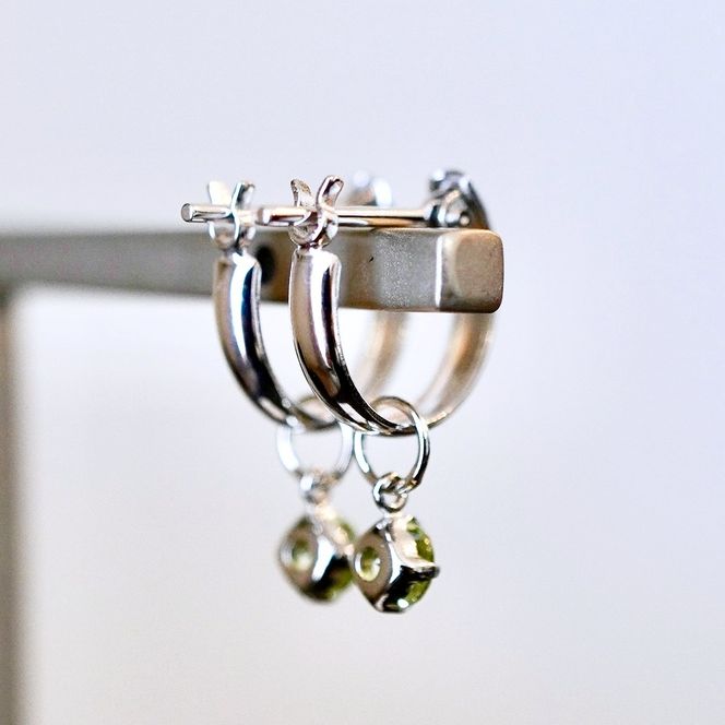 Pt900 プラチナ 2WAY ピアス 地金 ペリドット フープピアス(直径10mm) 保証書付 SMK-5249 SWAD098-peri