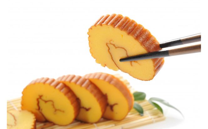 【12月下旬お届け商品】小田原蒲鉾・伊達巻セット【惣菜 かまぼこ 地元特産品 小田原特産品 板付き蒸しかまぼこ（白） 伝統技法 板付き蒸しかまぼこ（赤） だてまき こだわりのかまぼこ ふんわり、しっとり だてまき 神奈川県 小田原市 】 142069_CN002-EN