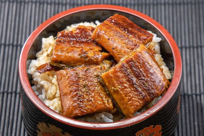 うなぎ 国産 訳あり 常温 蒲焼 定期便 レトルト 70g 2パック 3回 総計420g タレ 山椒 付き [マルニうなぎ加工 静岡県 吉田町 22424472] 鰻 ウナギ 蒲焼き うなぎ蒲焼 うなぎ蒲焼き 鰻蒲焼き ウナギ蒲焼き 国産うなぎ蒲焼き unagi 常温保存