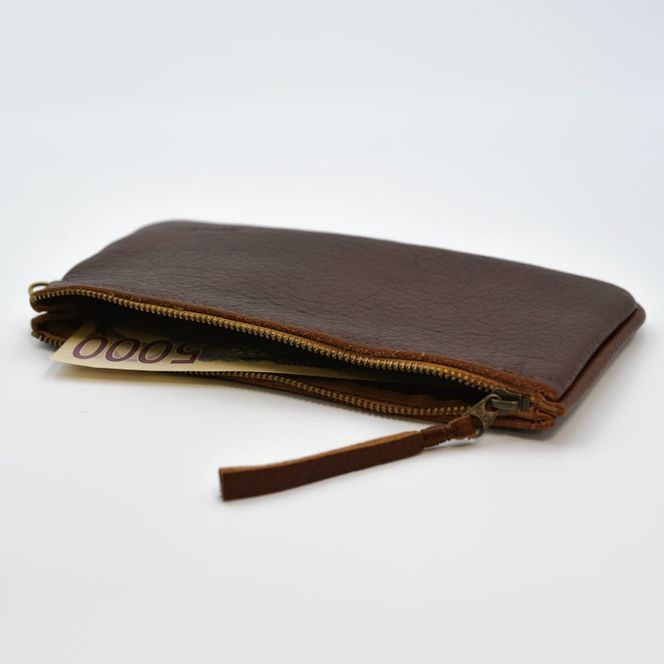 益子の革工房maharoのファスナー お札ケース　キャメルブラウン｜栃木県 益子町 ふるさと納税 ファスナーお札ケース 牛革 手作り（AX138-1）