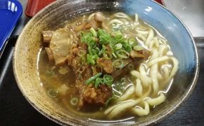 ＜だるまそば＞沖縄そば「本ソーキそば（豚スペアリブ）」4食セット 〇 そば 細麵 読谷村 沖縄 リニューアル 読谷セントラルキッチン ストレート麺 セット商品