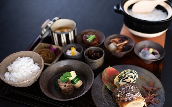 NIPPONIA HOTEL 伊賀上野 城下町 1泊2日ペア宿泊券（朝食付き・夕食なし）【valu0002】