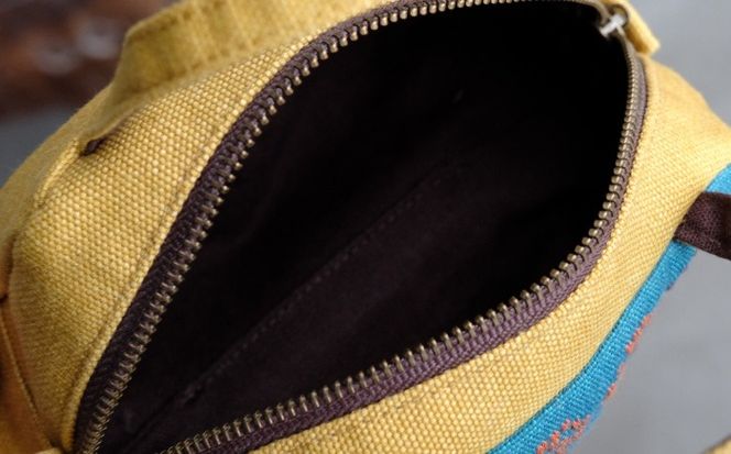 経浮花織 ランチポーチ 瓢虫柄 (黄色・青緑系織物) ハンドバッグ 手提げバッグ 小さめ おしゃれ レディース 沖縄市 / FABRIC SHOP MINAMI[BCCS001-02]