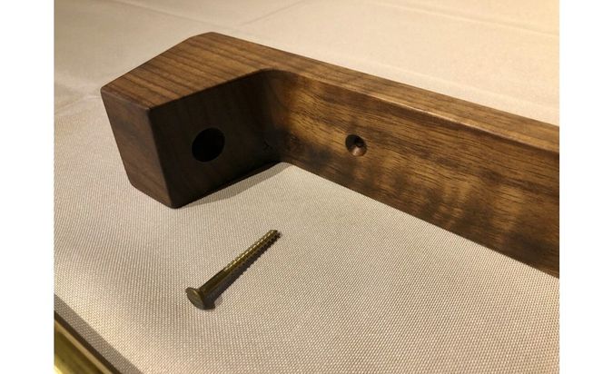 木の存在感がある｢タオルかけ｣(ウォルナット)【GOODWOODWORKS】_HA0414