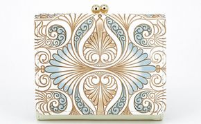 【文庫屋大関】三つ折りミニ財布　ロカイユ（ブルーグレー）【皮革工芸品】 ファッション 小物 民芸品 お札 カード 小銭 手のひらサイズ コンパクト 大人かわいい 牛革 手作り 国産 