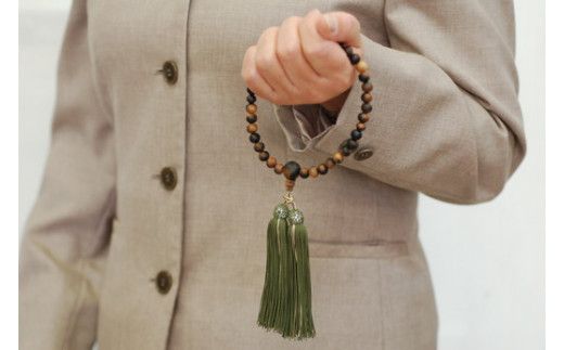 1400年の歴史を誇る近江の数珠職人が手掛けた 女性用 黒柿の念珠【F011W1】