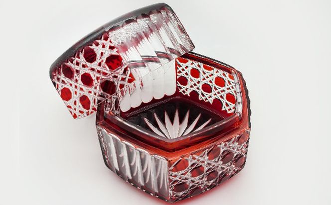 ヒロタグラスクラフト 江戸切子　紅 江戸切子　蓋物　八角篭目紋様 工芸品 雑貨 日用品 