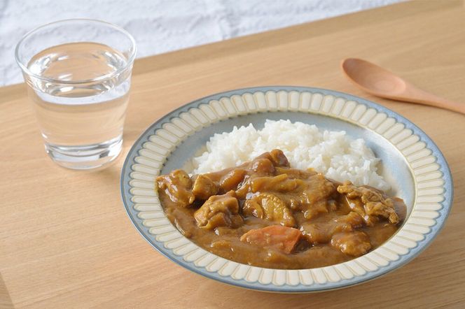 チキンカレー 2kg (1kg×2袋)【冷凍】簡単調理 レンジ調理 湯煎 [スパイシー レンチン 野菜 肉 旨味 宮城県 利府町 みやぎ保健企画セントラルキッチン]|06_mhc-030201