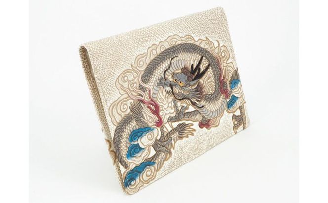 【文庫屋大関】パーソナルホルダー　龍神＜グレー＞【皮革工芸品】 雑貨 日用品 ブックカバー パスポートケース 貴重品入れ マルチケース シンプル 和風 革小物 