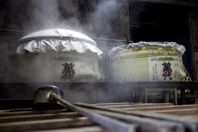 日本酒 大吟醸 萬代 たけしずく 720ml 1本 [小林酒造本店 福岡県 宇美町 um40azo740015] 辛口 酒 お酒 福岡 大吟醸酒 15度 フルーティー 四合瓶 720 720mL 冷酒 地酒