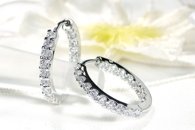K18WG【0.7ct】ダイヤモンド中折れフープピアス【17mm】 CSP00070 SWAV031