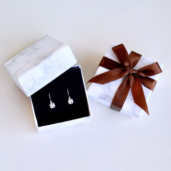 K18WG(18金) ホワイトゴールド 地金 クローバー ピアス フックタイプ シンプル 幸運 希望 幸福 愛情 健康 保証書付 KO-0069 242-027-b