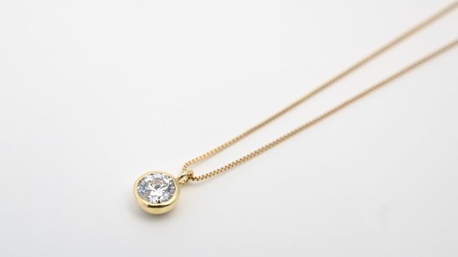 Ｋ18イエローゴールド　最上等級カラーDカラー天然ダイヤモンド　大粒0.50ｃｔ　ふせこみネックレス FNP-10 250-010