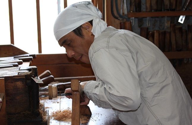 【吉羽ろくろや】ろくろ細工 黒柿香合柿型※オンライン決済限定※ 民芸品 工芸品 