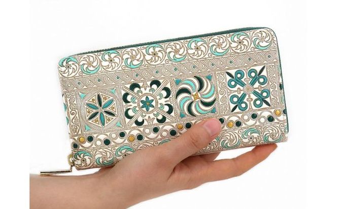 【文庫屋大関】 大容量　ぐるっとファスナーの長財布　錦紗＜緑＞【皮革工芸品】 ファッション小物 民芸品 