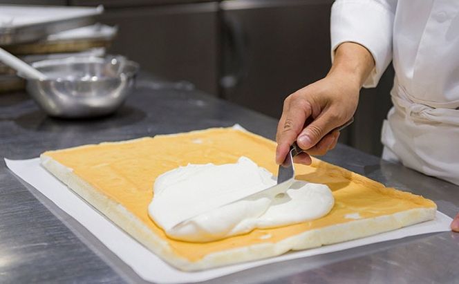 ロールケーキ 1本 ブルーベリー 期間限定 和紅茶使用 ケーキ 藤枝ロール オーガニック 洋菓子 スイーツ お菓子 おしゃれ 贈答 贈り物 ホテル オーレ 静岡県 藤枝市