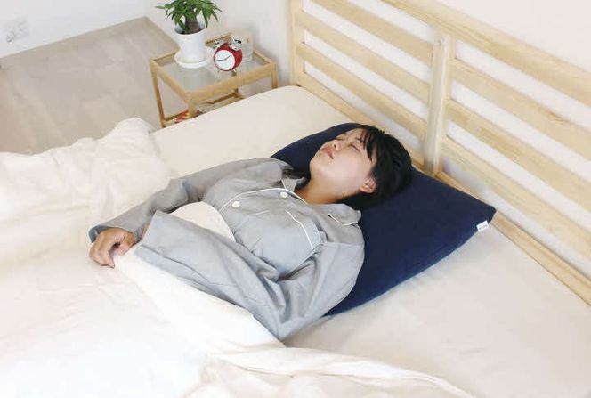 MOGU 肩が軽くなるまくら ネイビー