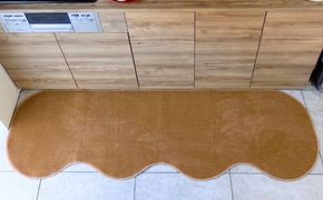 diw0347 北欧風キッチンマット ラグマットタイプ 65×255cm ピーナッツ型 オーカー 抗菌防臭 SEK 織人しきもの屋工房