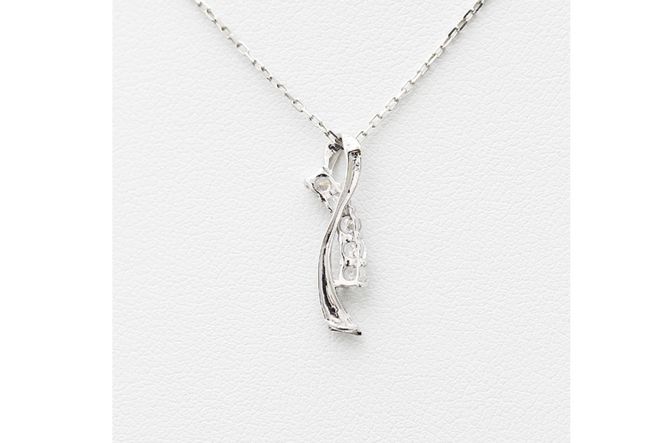 ネックレス プラチナ PT900 ダイヤモンド 0.2ct リボン モチーフ レディース ペンダント【f132-pt】 [株式会社オーダーメイドジュエリーメイ 山梨県 韮崎市 20742943] アクセサリー ジュエリー アクセ