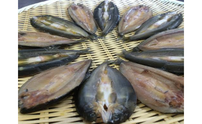 【鮎の繊細な味が凝縮された逸品】滋賀県産　鮎一夜干し【D005W】（滋賀県　近江八幡市）