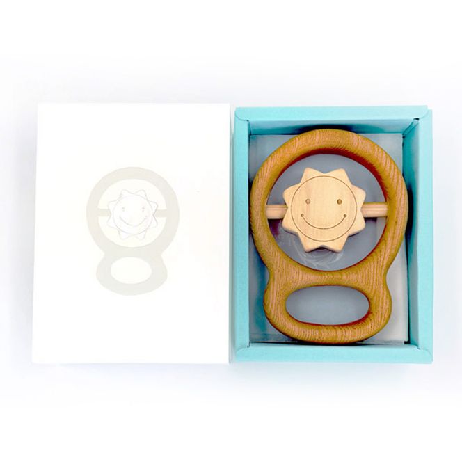 YKS014　山のくじら舎 カタカタ おひさま 木のおもちゃ 玩具 木製玩具 赤ちゃん ベビー 幼児 太陽 ギフト 包装 ラッピング プレゼント 贈り物 贈答 出産祝い 誕生日祝い のし 熨斗対応 高知県産