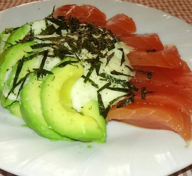 【芋家なか吉】丹波山の芋すりおろし 冷凍 とろろ１kg (10パック) ［ 京都 芋 いも イモ 便利 小分け 新鮮 人気 おすすめ お取り寄せ 通販 ふるさと納税 ］ 261009_B-SG06