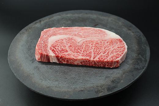 極上近江牛リブロースステーキ（厚めカット）(600g)【CB29W】