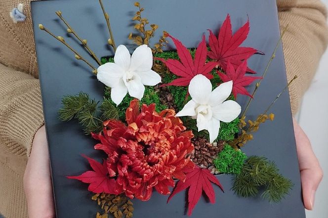 プリザーブドフラワー　紅詩（あかし）【埼玉県 春日部市 和風 装飾 贈り物 室内鑑賞 記念品 手仕事 美しい 彩り 長期間】（AJ268）