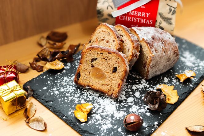 本場ドイツの味！熟成シュトーレン 毎日が特別な日に変わる、ブーランジェリータカタの「手作りシュトーレン」1本 シュトーレン デザート 手土産 ドライフルーツ ナッツ 菓子 スイーツ 配送時期 国産小麦　BT00034
