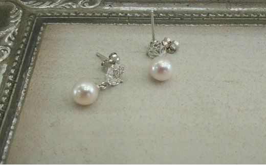 O-80伊勢志摩あこや本真珠ピアス・ブラ(フラワー)SV製