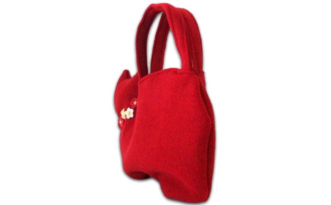 お花モチーフネコバッグ＊カーディナルレッドB ファッション かばん 手編みトートバッグ 花飾り 厚み 崩れにくい 生地 上品 差し色 入れ口小さめ かわいい おしゃれ 