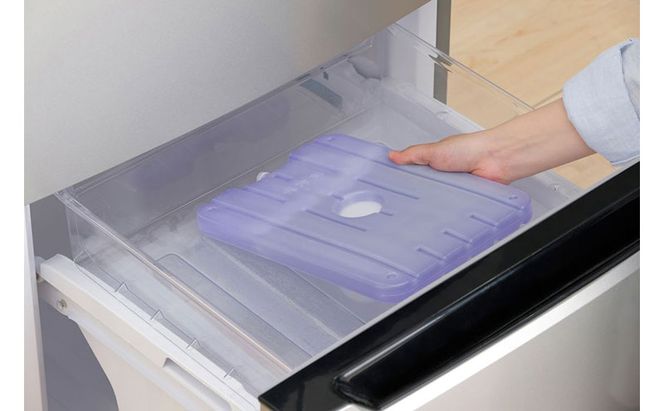 保冷剤 ＨＵＧＥＬ 氷点下保冷剤超低温タイプ Lサイズ 4個セット HHC-L 氷点下 HUGEL アイリスオーヤマ 長時間 長持ち 氷点下 保冷材 ハード 保冷パック クーラーボックス 保冷 冷却 業務用 アウトドア キャンプ 日本製 ヒューゲル 氷点下保冷剤