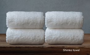 G3487 【TVで紹介！】おぅ！え～やん バスタオル（ホワイト）4枚【泉州タオル 国産 吸水 普段使い 無地 シンプル 日用品 家族 ファミリー】 