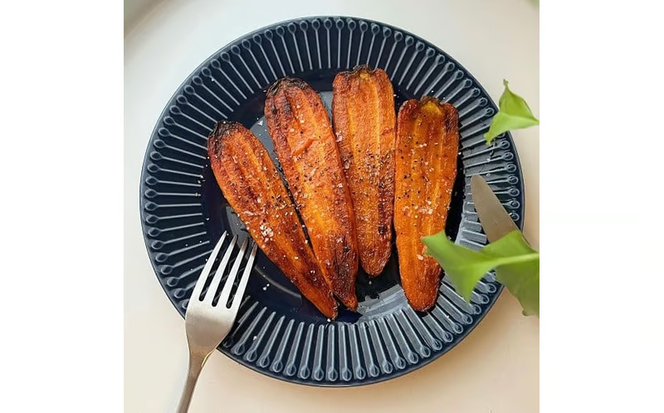 ＜フジテレビ『どっちのふるさと？』で紹介されました！＞【期間・数量限定】（お試し）訳あり！こどもも食べられる甘み！「マドンナキャロット」 1kg にんじん 人参 ニンジン 野菜 やさい 国産 碧南市 健康 食品ロス削減 甘い 先行予約 旬 特産 高評価 高リピート 人気 H105-175