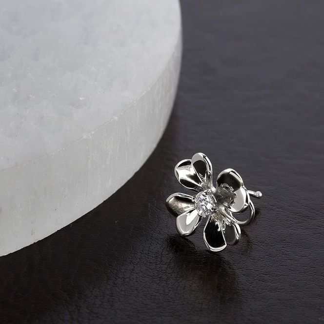 フラワー 花 プラチナ キャッチのいらないピアス レディース 片耳 ダイヤモンド 0.08ct pt900 ピアス つけっぱなし キャッチナッシャー 250729400dpu SWAA393