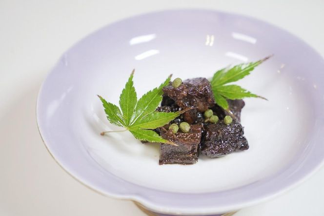 【多国籍料理４種セット】～黒田庄ビーフ牛スジカレー/播州百日どりカレー/黒田庄和牛の佃煮/洋風豚の角煮～　20-60