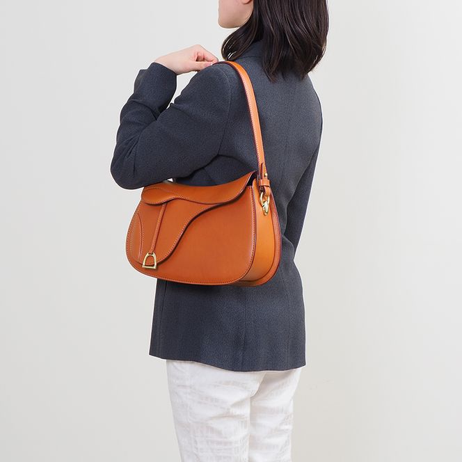サドルショルダー ファッション カバン バッグ いたがき かばん カバン 鞄 ショルダーバッグ  革 革製品 レザー 牛革 ギフト プレゼント シンプル ファッション 北海道 赤平