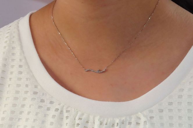 【選べる地金 PT(プラチナ)/K18イエローゴールド/K18ピンクゴールド】ダイヤモンドペンダント（ウェーブ） PT MJ-1121/K18YG MJ-1122/K18PG  MJ-1123  ペンダント ダイヤモンド ジュエリー ネックレス ダイヤ アクセサリー 品質保証書付き 山梨 富士吉田