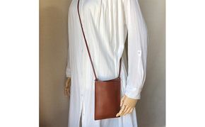 本革 スマホショルダー 栃木レザー ファッション小物 革小物 レザー小物 ショルダーバッグ シンプル ショルダーポーチ 牛革 カードポケット付き 