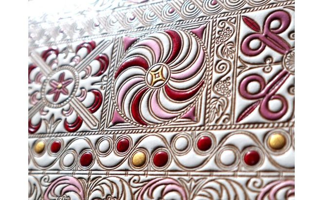 【文庫屋大関】パーソナルホルダー　錦紗＜ピンク＞【皮革工芸品】 民芸品 雑貨 日用品 牛革 イスラム文様 ギリシャ文様 