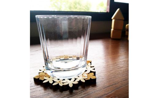 【CF-R7hbk】YKS001　山のくじら舎 コースター4枚セット コースター 木製 おしゃれ かわいい 可愛い ギフト 包装 ラッピング プレゼント 贈り物 贈答 出産祝い 誕生日祝い のし 熨斗対応 高知県産