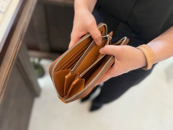 革職人が作った牛革ラウンドファスナー長財布［CML］ 304018_AX26VC01