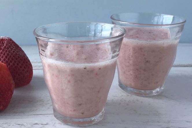 冷凍 いちご 博多あまおう 1kg [やまやコミュニケーションズ 福岡県 筑紫野市 21761280] あまおう 苺 イチゴ 果物 フルーツ 1キロ