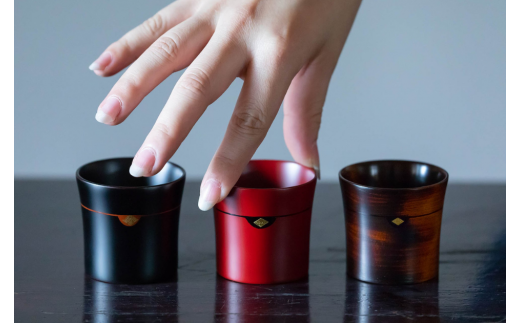 秀衡塗　栃ぐいのみ / 漆器 お酒 おちょこ ぐいのみ グラス 食器 漆塗 うるしぬり 手塗り 木製 伝統工芸品 和 お正月 高級 結婚 新築祝い お祝い 贈答 贈り物 プレゼント ギフト 香典返し お返し おもてなし【ocy924-gui-cho】