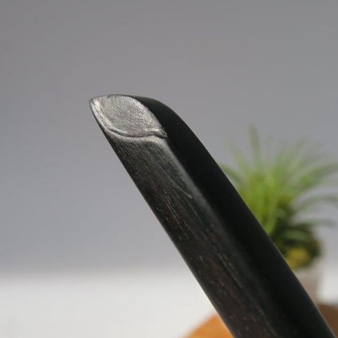 木製かんざし リーフ型 標準サイズ ［195S28］ 選べる 素材 紫檀 黒檀 タガヤサン チャクテビガ ローズウッド 木製 かんざし 緩みにくい 塗装不使用 固定型 飾り用 経年変化 耐久性 髪飾り 和風アクセサリー ヘアアクセ ヘアアクセサリー 愛知県 小牧市 送料無料