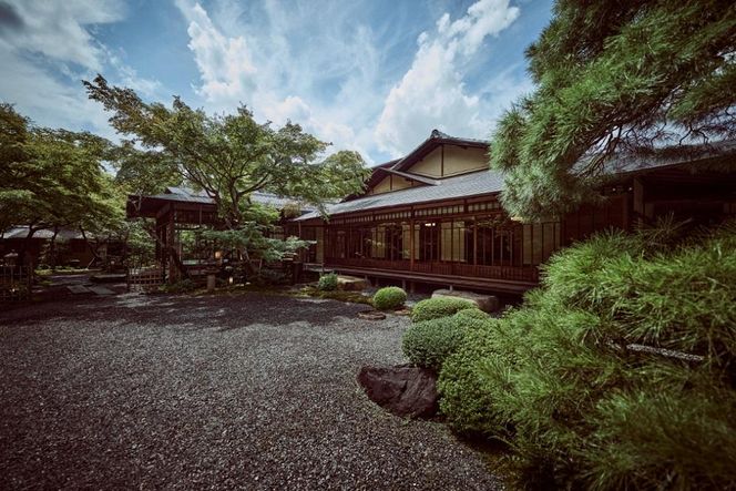 【高台寺 十牛庵】お食事券 昼のコース 2名様｜京都 料亭 ミシュラン掲載 人気店 食事券［ 日本料理 ランチ コース料理 食事券 2人 美食 グルメ 人気 おすすめ 記念 お祝い 旅行 観光 食事 ふるさと納税 ］ 261009_A-NS008